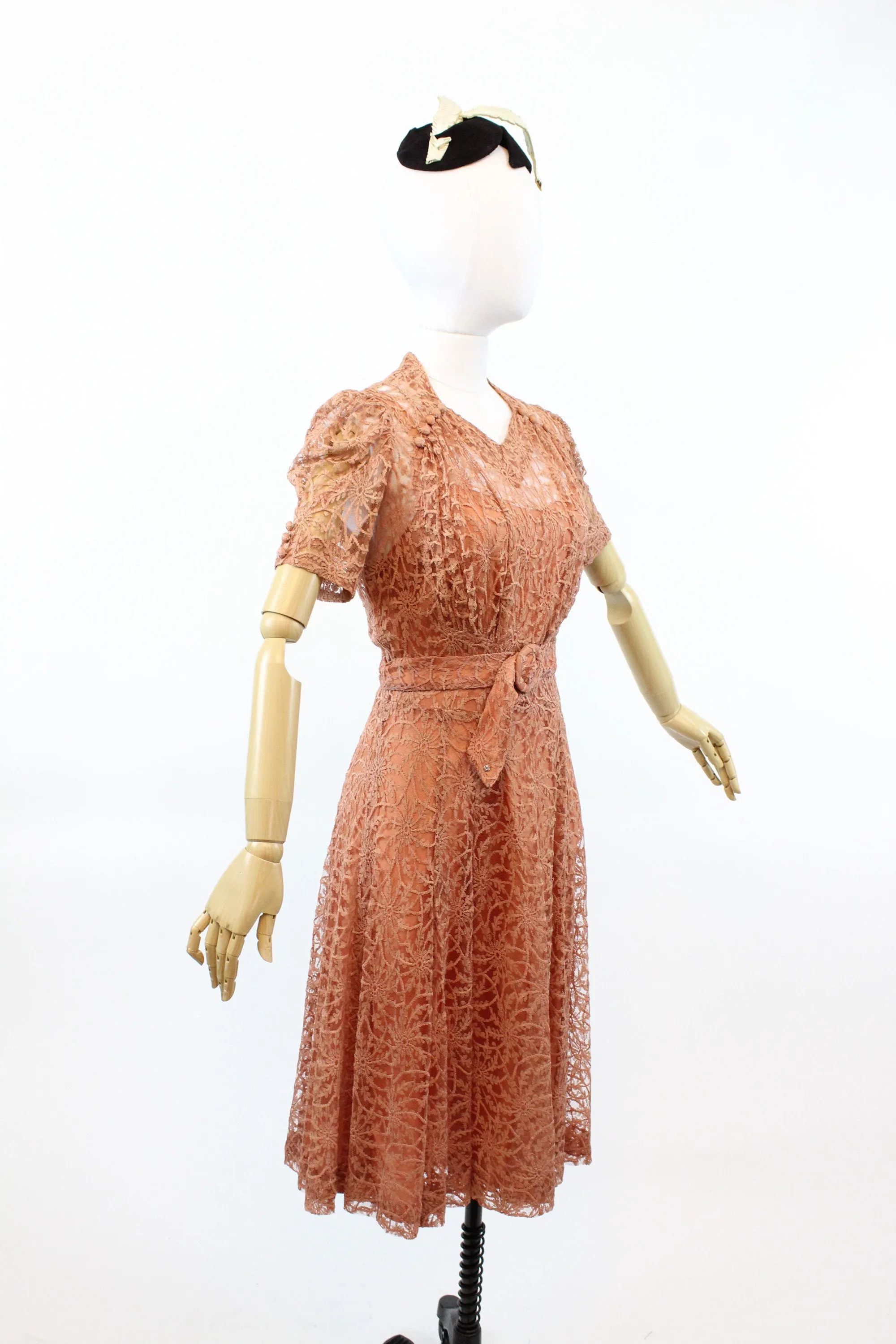 1940s ROSE LACE puff sleeves dress small medium | new fall