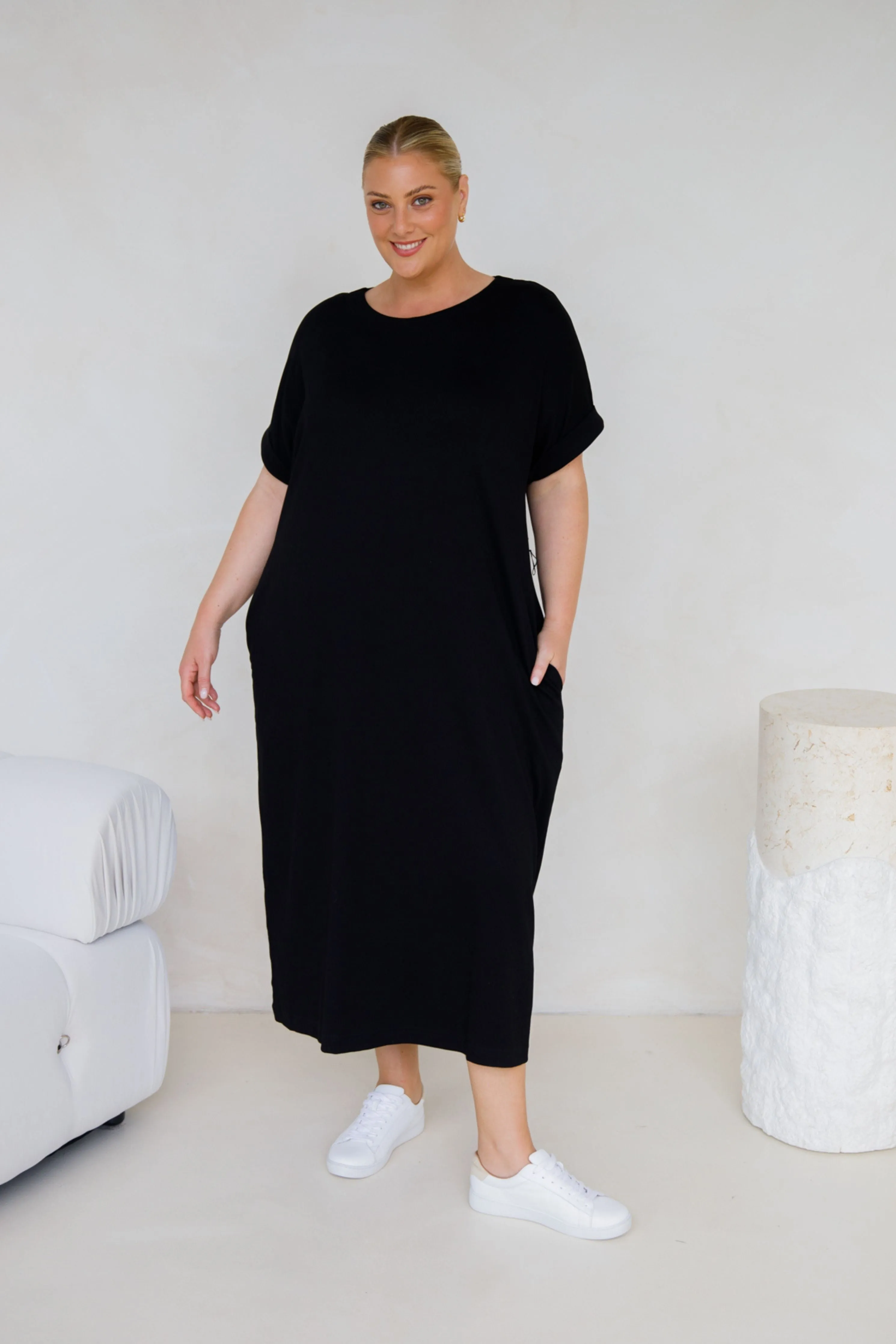 Althea Lounge Dress | Black