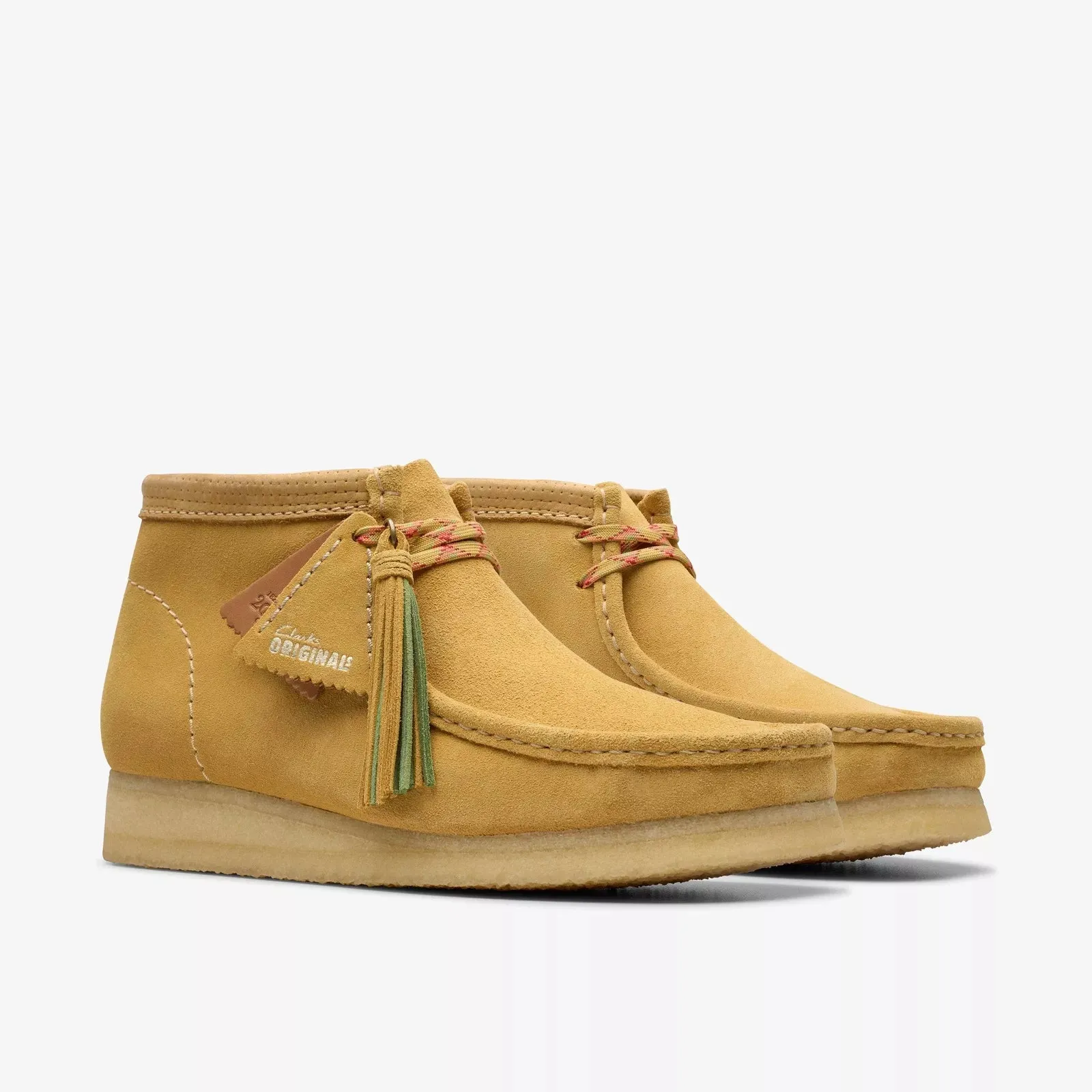 Clarks Men's Wallabee Boot Golden Tan Suede 26181131
