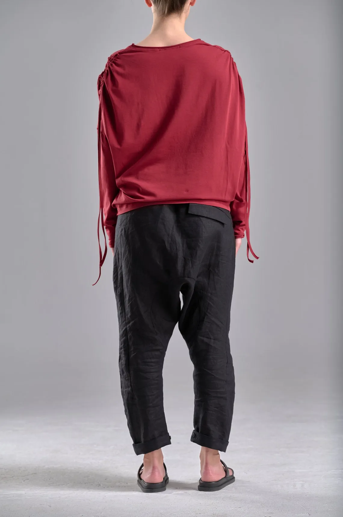 DRAPED SHOULDER LONG SLEEVED LOOSE TOP
