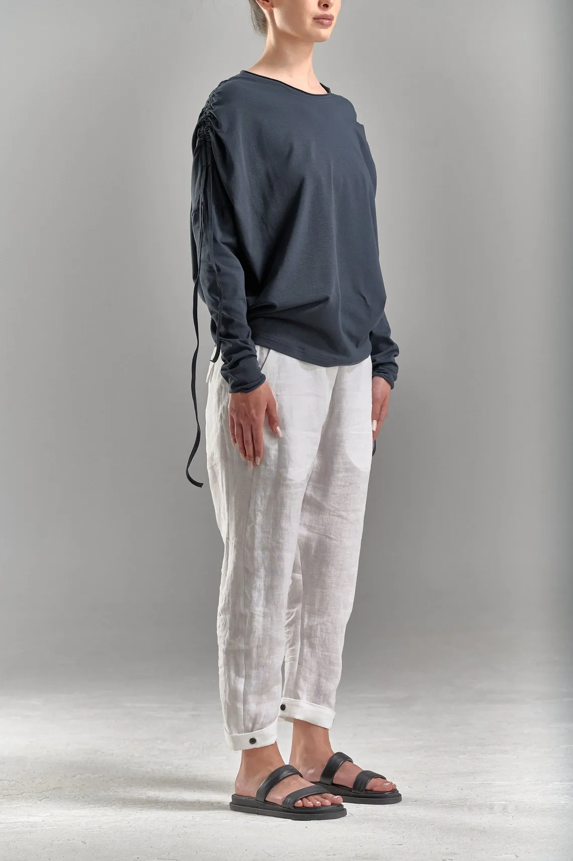DRAPED SHOULDER LONG SLEEVED LOOSE TOP