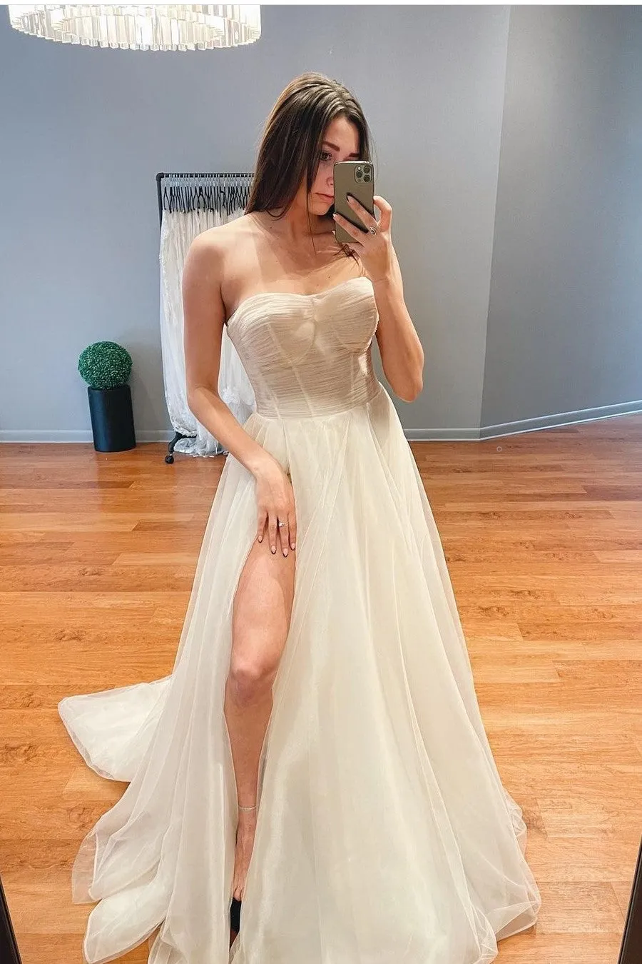 High Split Tulle Bridal Dresses with Strapless Bodice