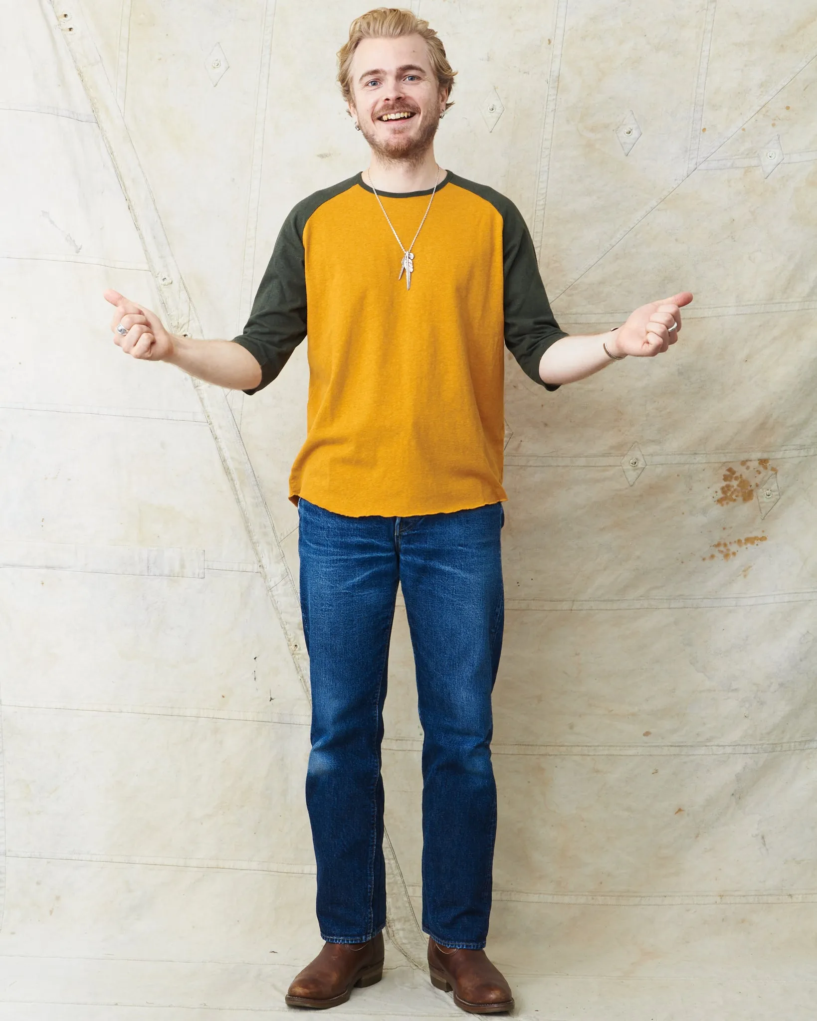 Indigofera Leon Raglan Sweater Orange / Green Resin