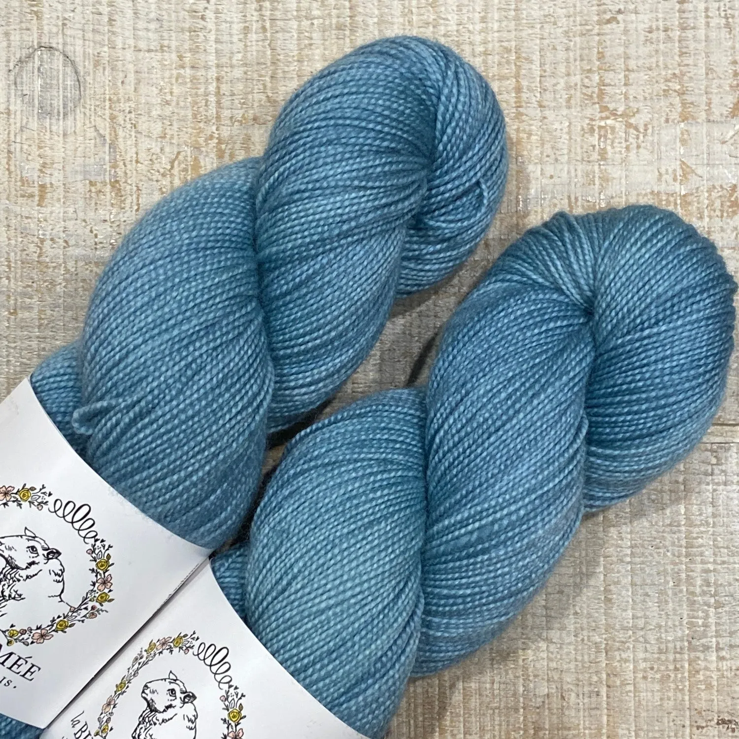 La Bien Aimée Twist Nouveau Fingering