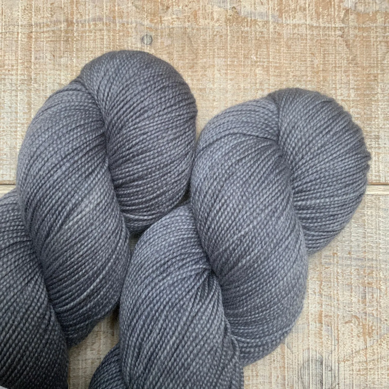 La Bien Aimée Twist Nouveau Fingering
