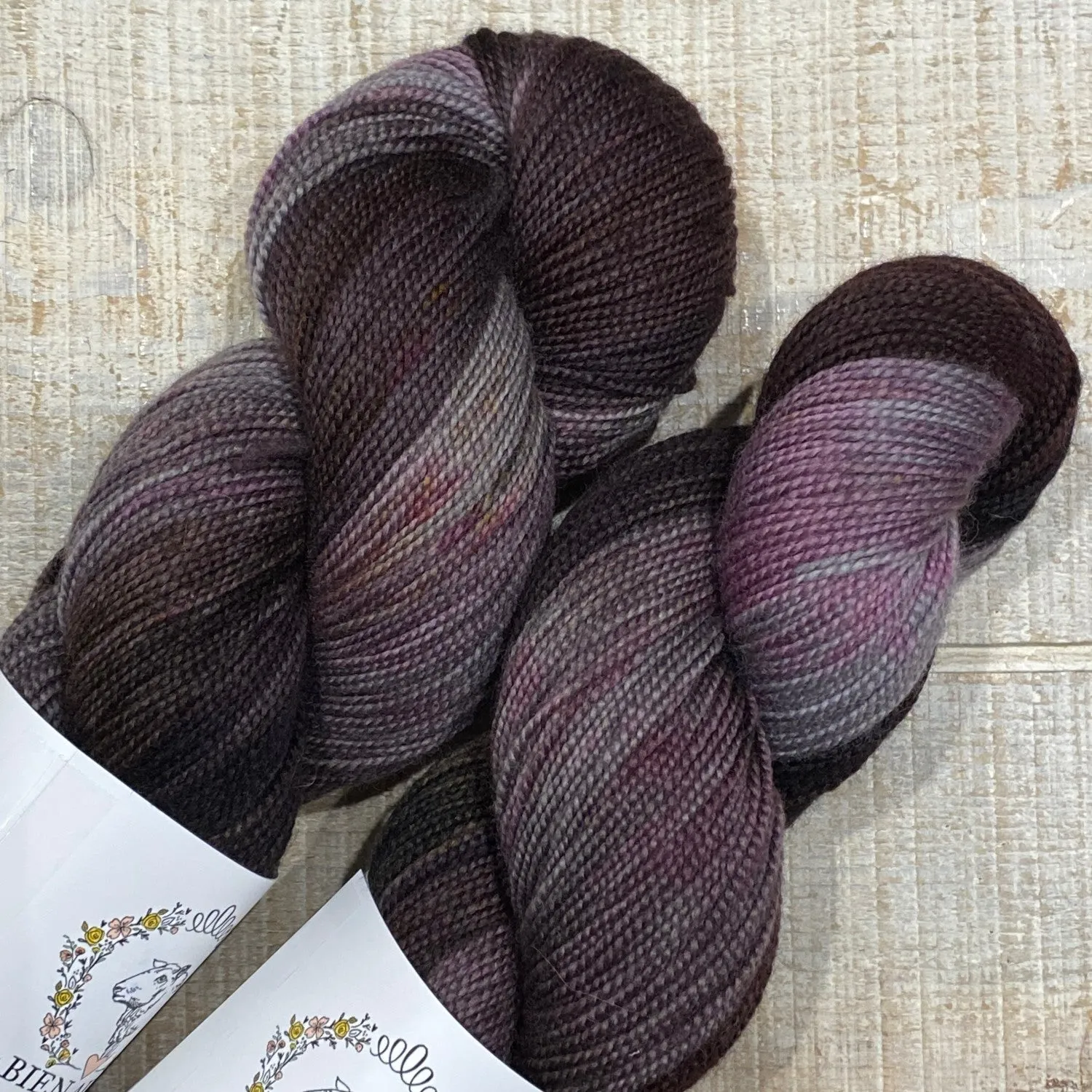 La Bien Aimée Twist Nouveau Fingering