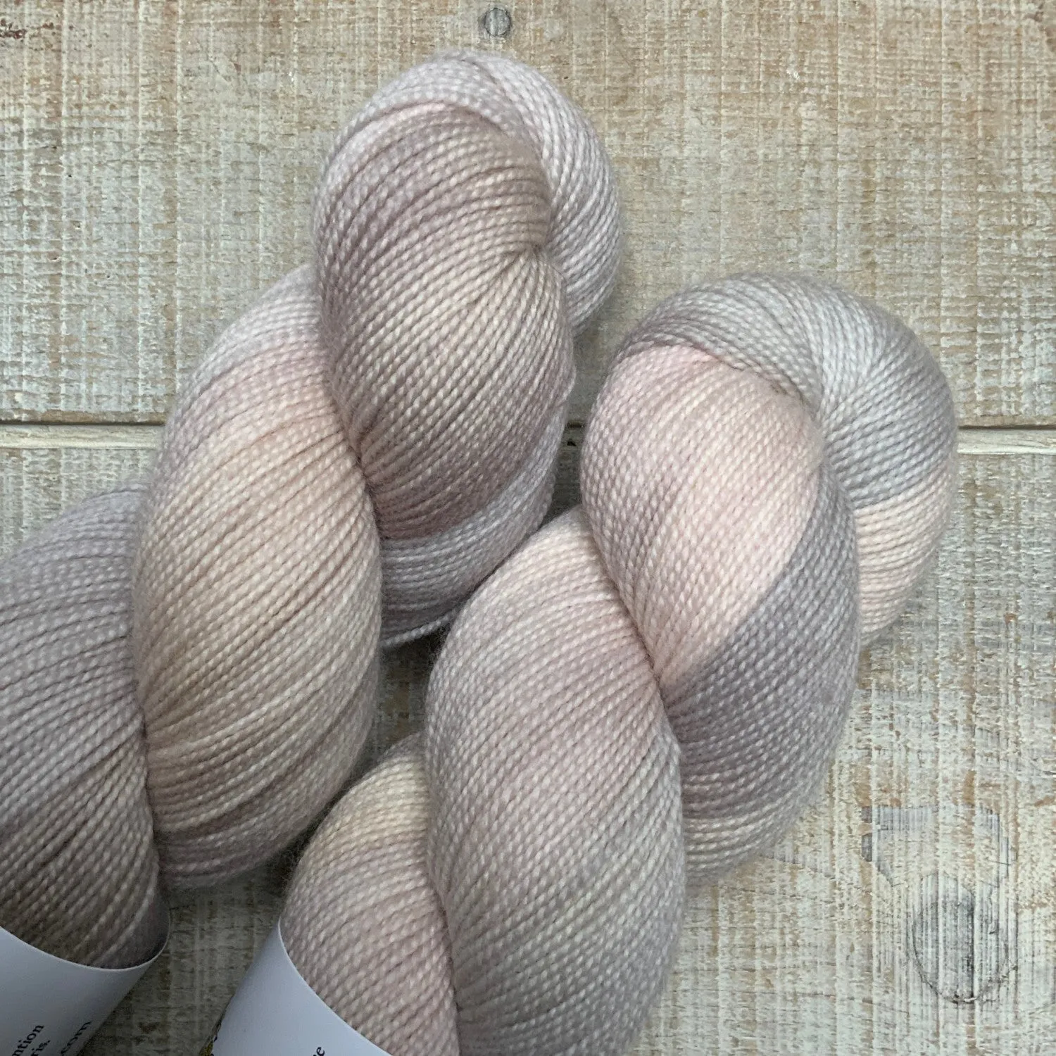La Bien Aimée Twist Nouveau Fingering