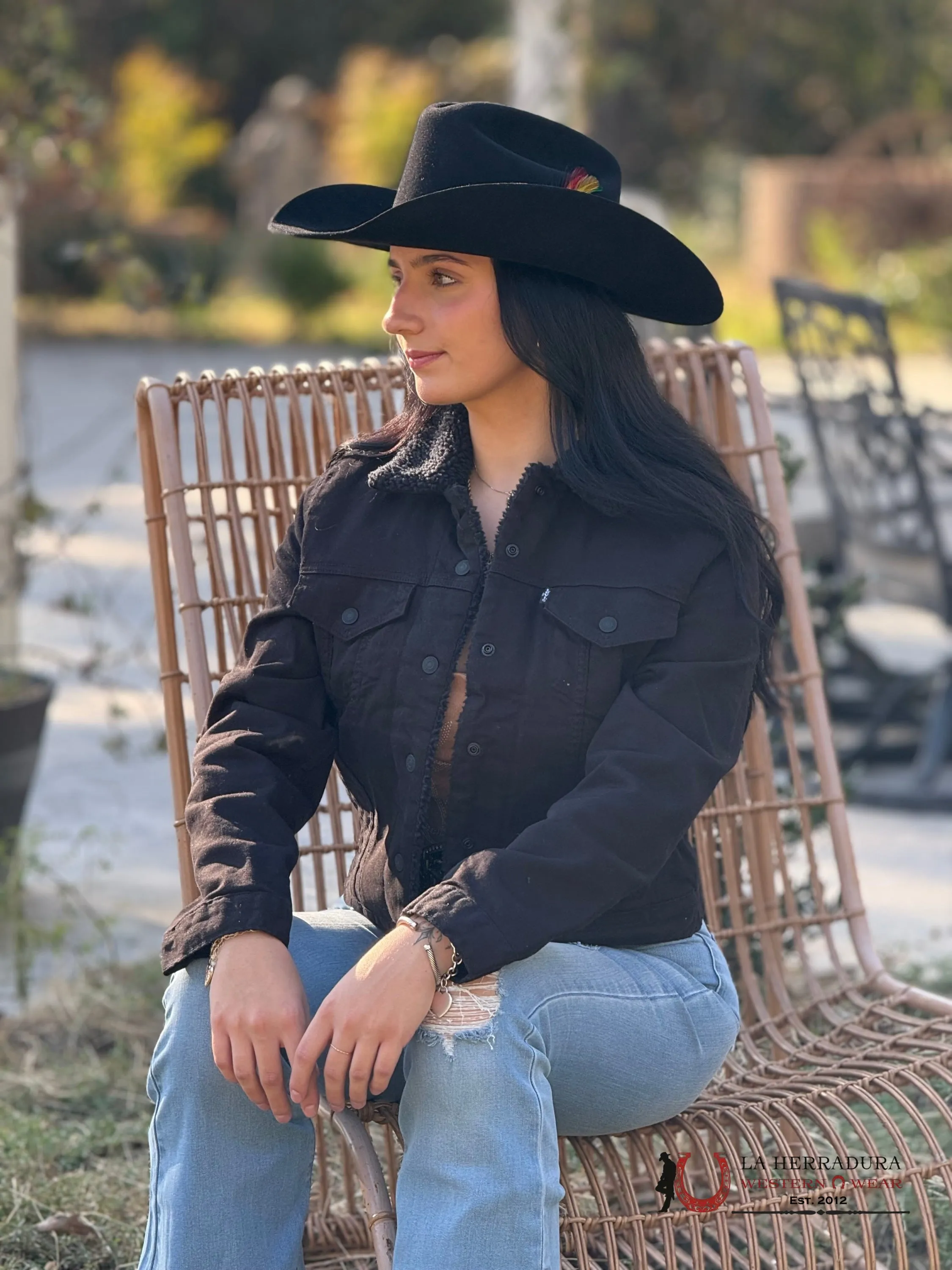 LEV'S ORIGINAL SHERPA TRUCKER BLACK JACKET LADIES