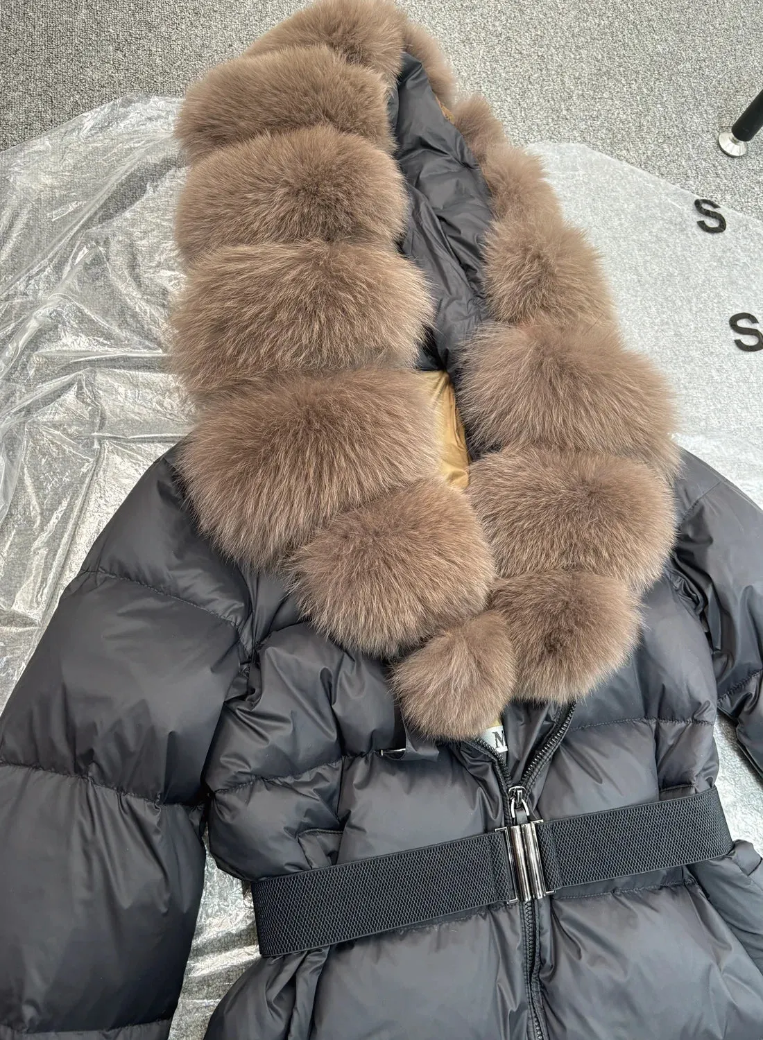 Long Winter Coat. Real Big Fox Fur Collar Belt Loose Puffer
