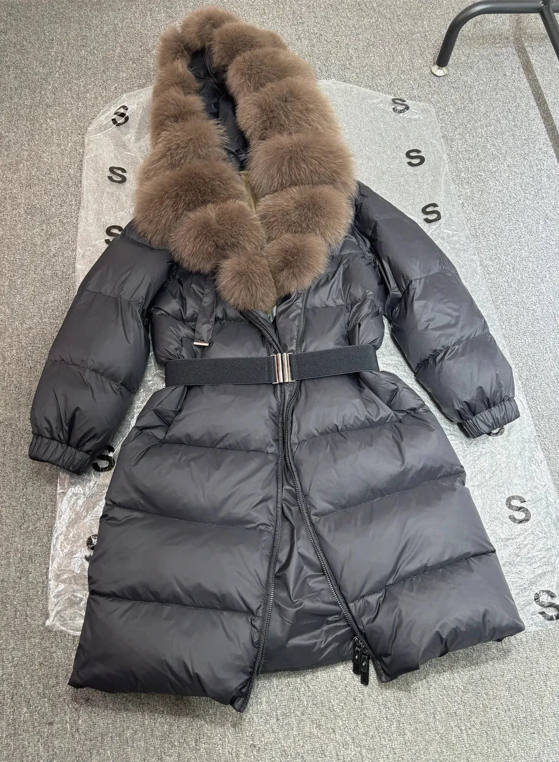 Long Winter Coat. Real Big Fox Fur Collar Belt Loose Puffer