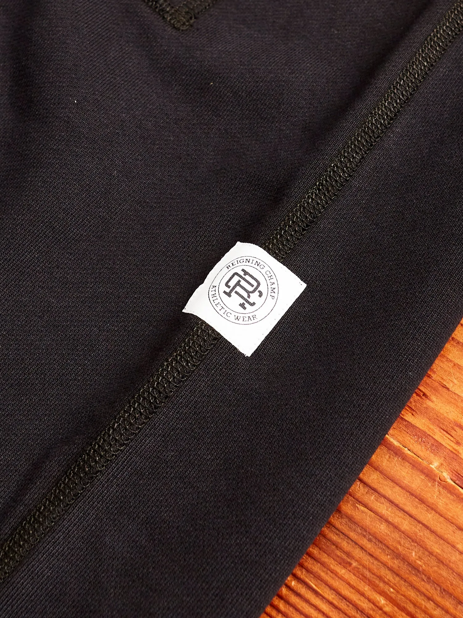 Midweight Terry Hooded Robe in Black