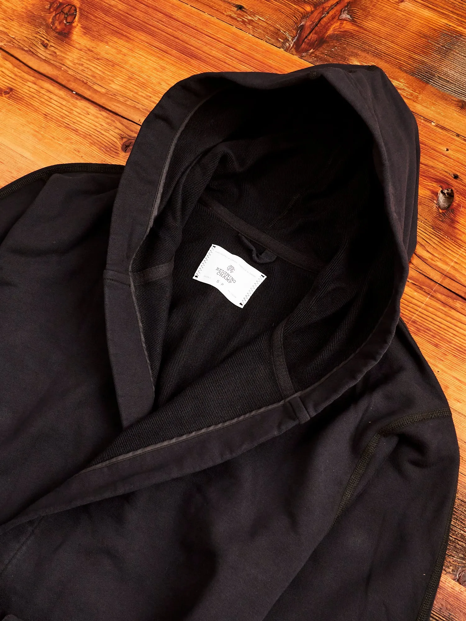 Midweight Terry Hooded Robe in Black