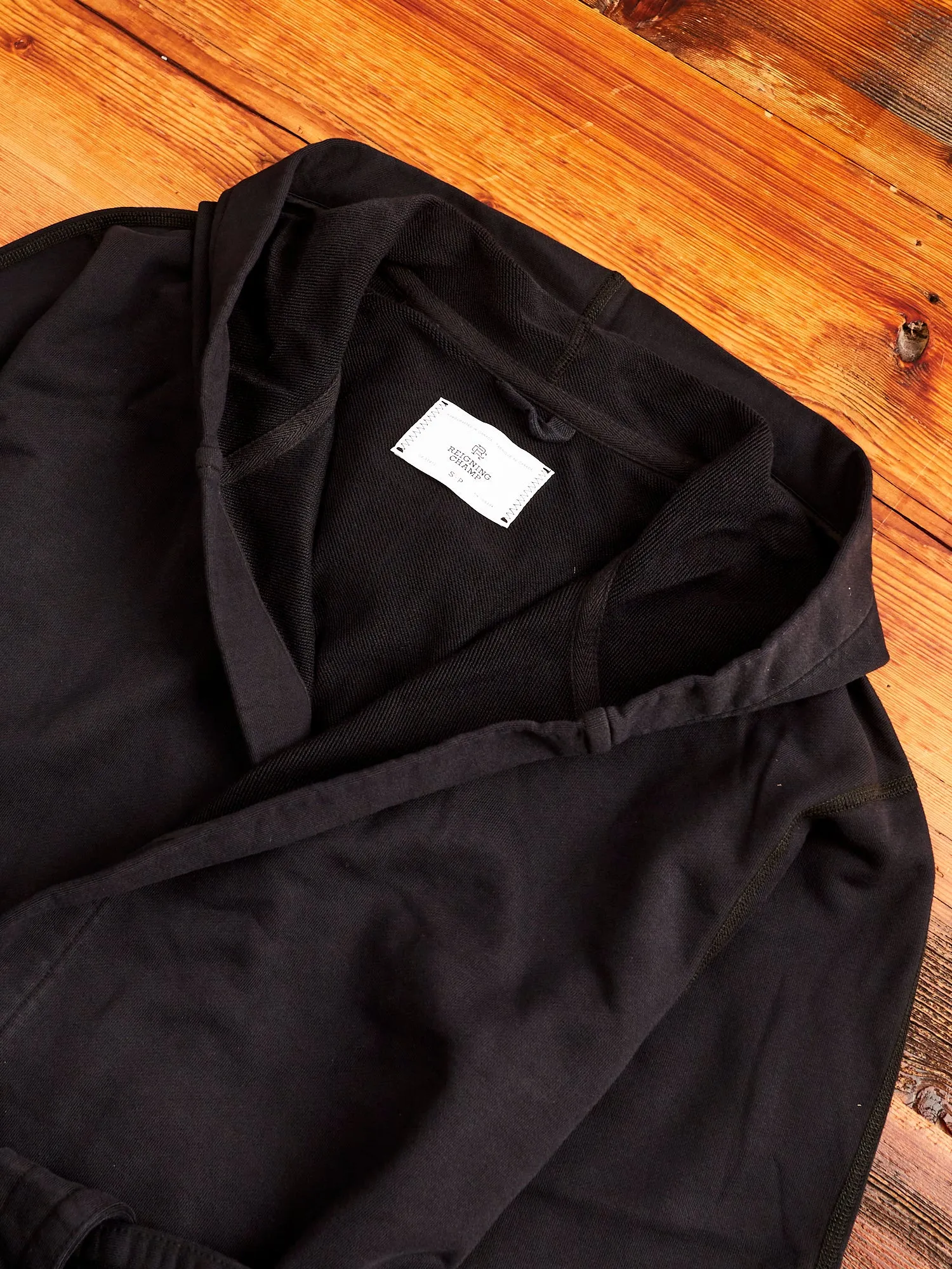 Midweight Terry Hooded Robe in Black