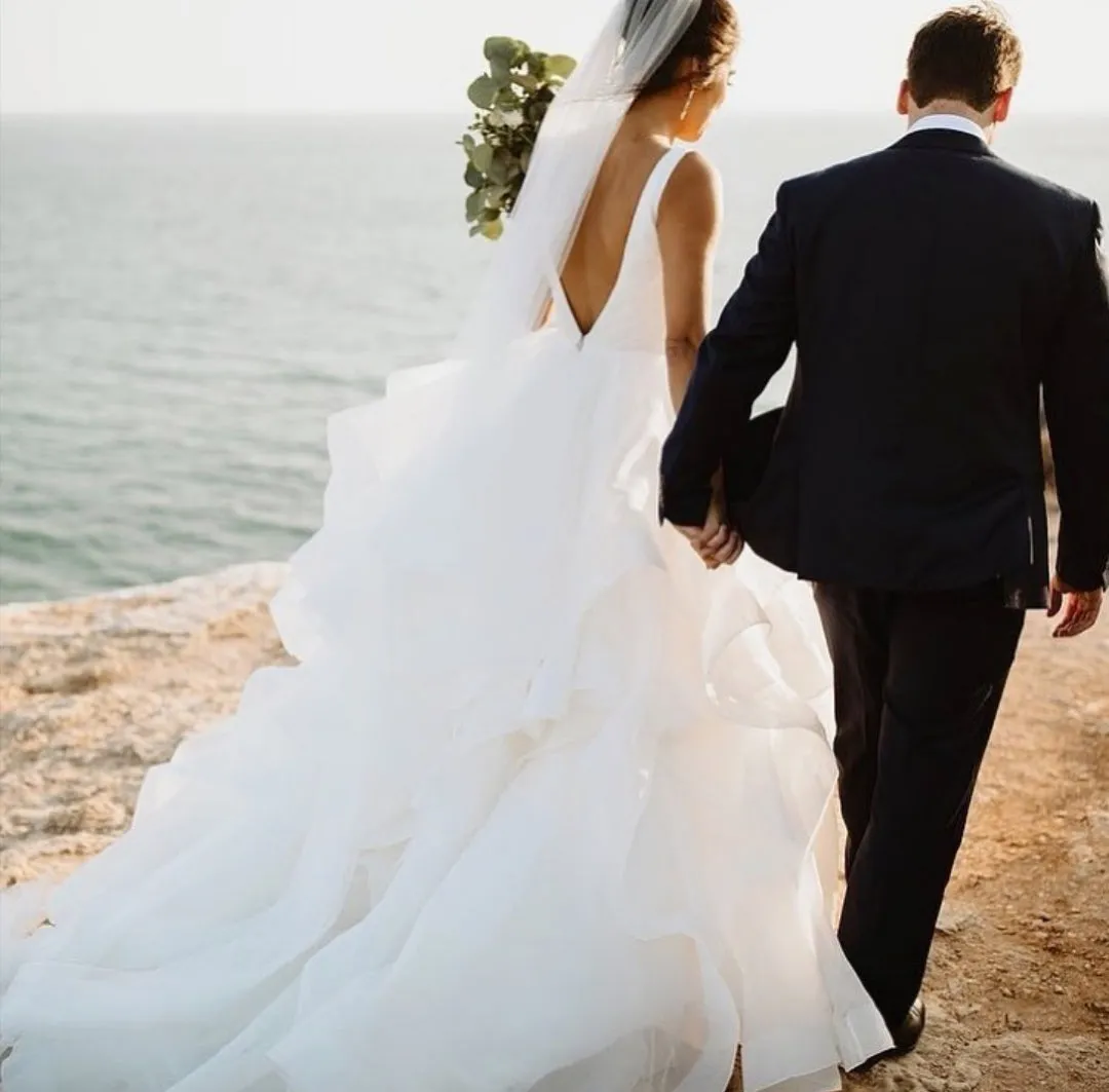 Modern Layers Skirt Ball Gown Bridal Dress with V-neckline