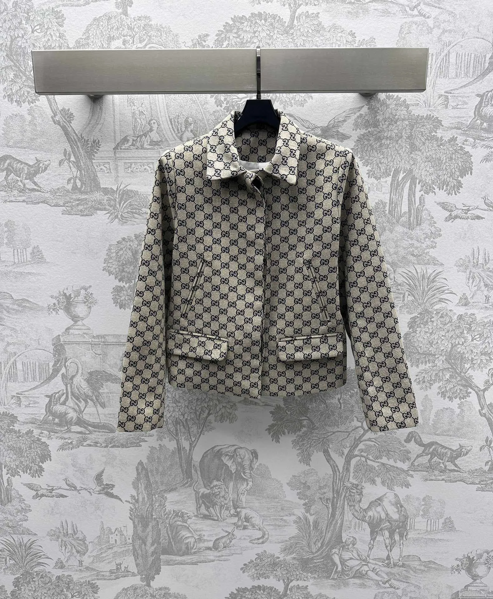 New printed full-covered jacket