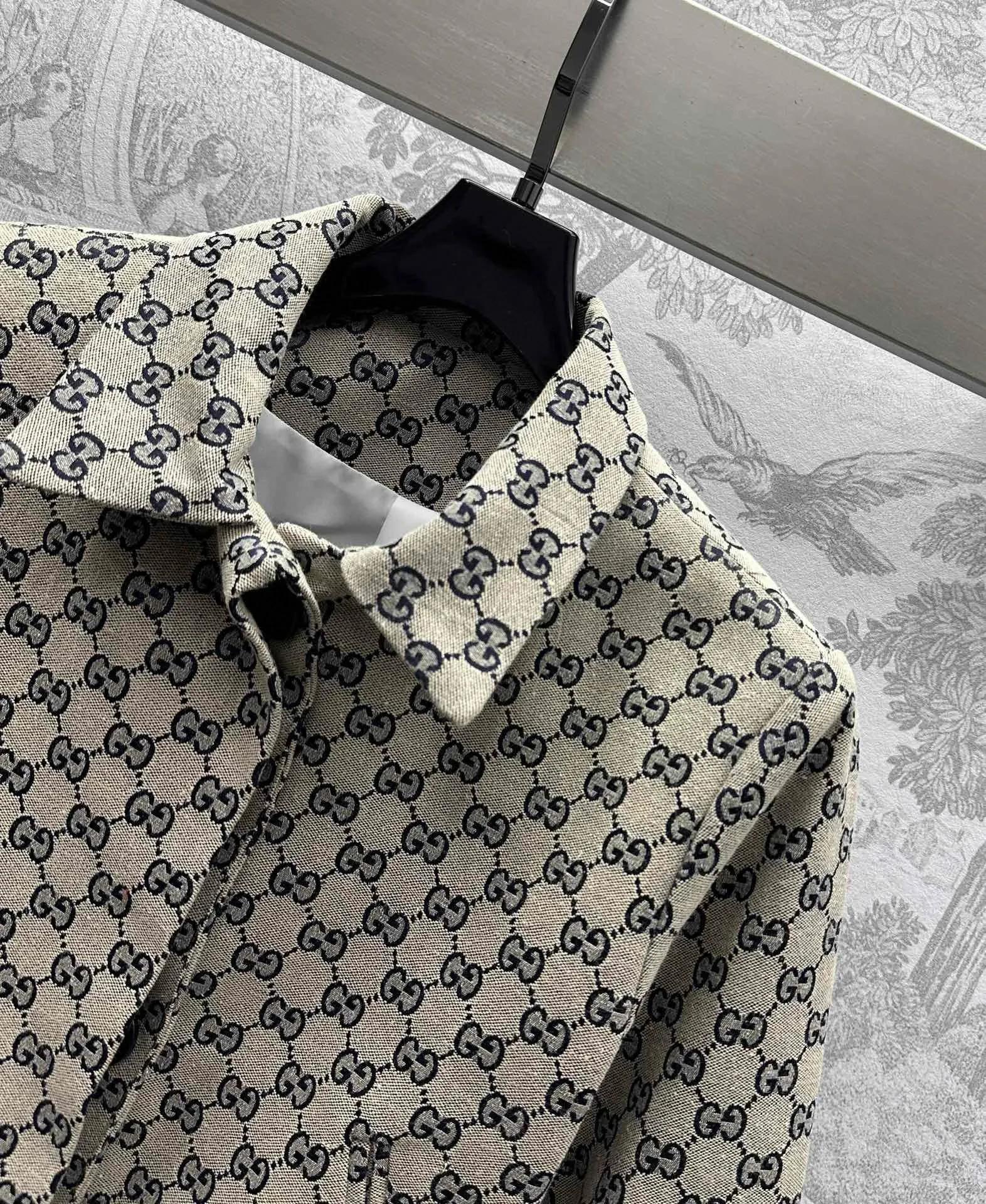 New printed full-covered jacket