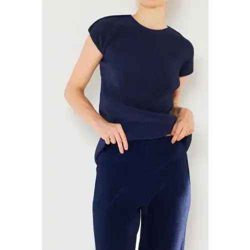 Rib Pleated Top