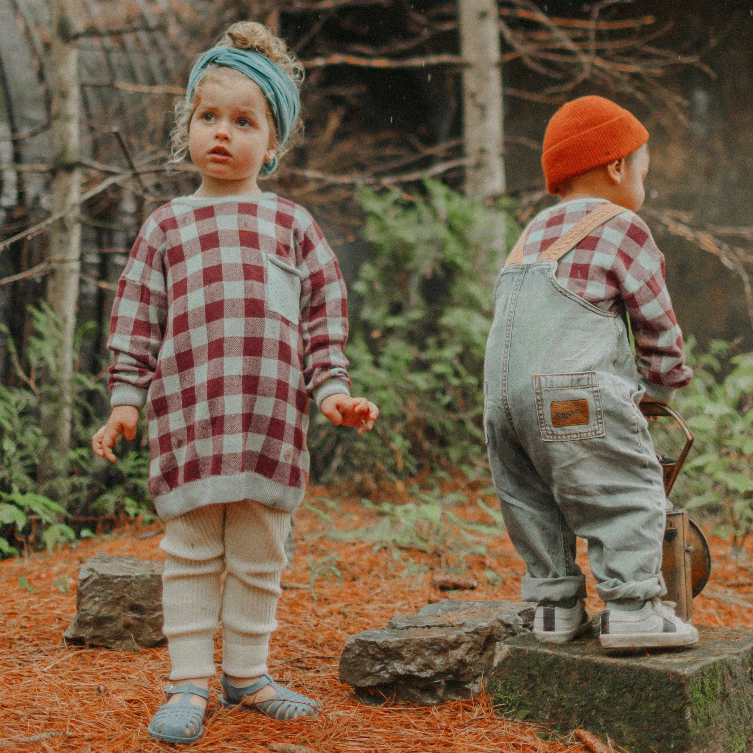 Robe à carreaux bleu et rouille en maille, bébé || Blue and rust plaid dress in knitwear, baby