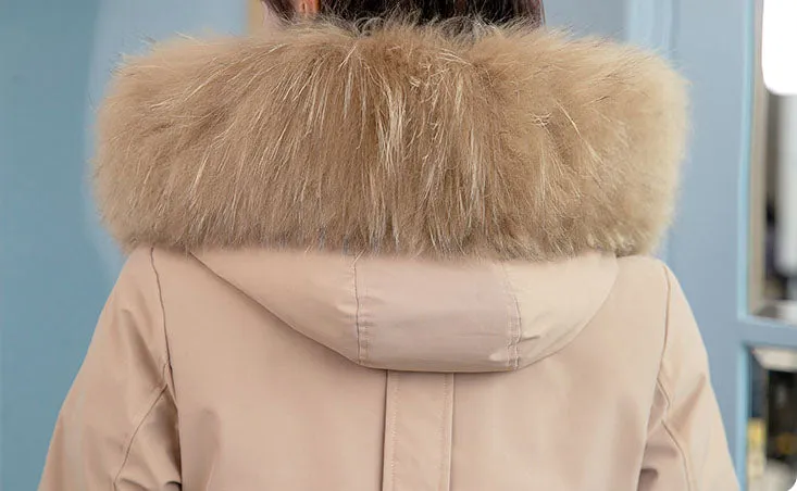 Stylish and Easy-to-Clean Solid Parka for Women