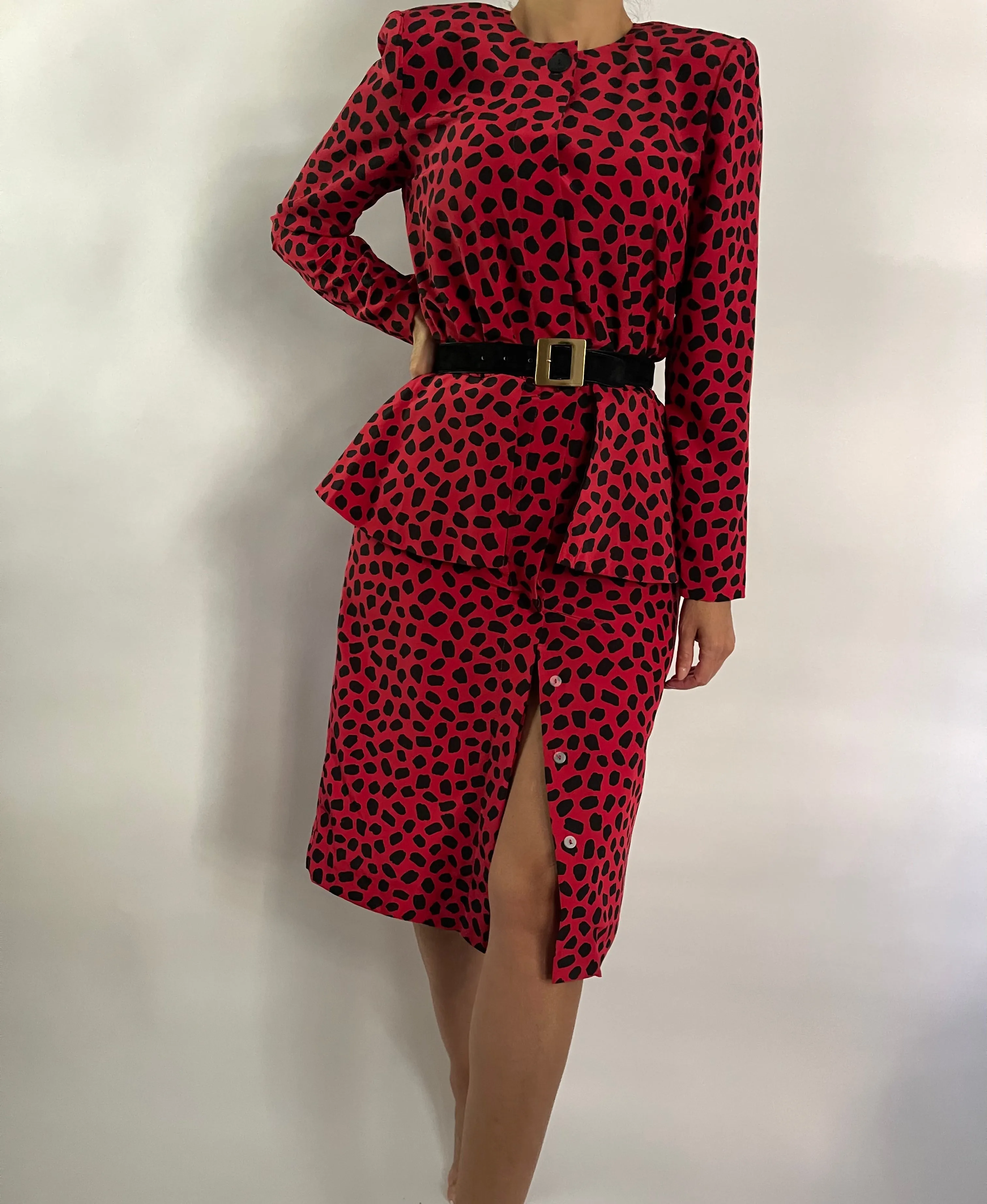 VINTAGE RED PRINTED LONG SLEEVE BUTTON COCKTAIL DRESS - SIZE S/M