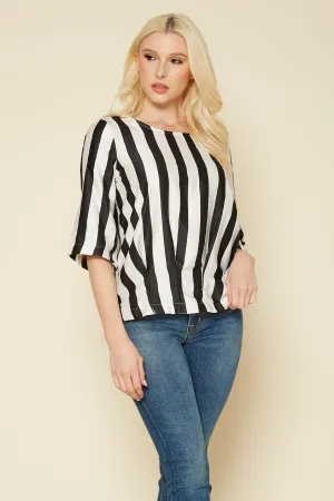 Women's Gathered Hem 3/4 Sleeve Top In Black White Stripe