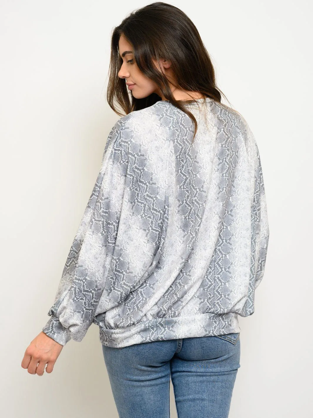 WOMEN'S LONG SLEEVE GRAPHIC TOP