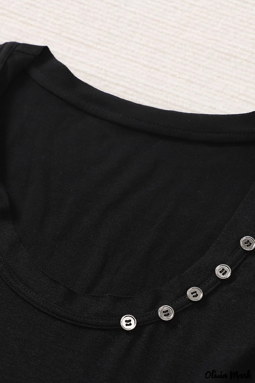 Xieyinshe - Black Babydoll Blouse with Long Sleeves and Solid Color Buttons
